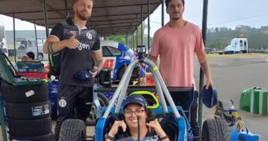 Felipe, Lorenzo e Mariana do departamento de marketing do XV de Piracicaba | foto: VG3